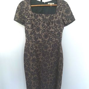 ❤️❤️ Cocktail / office dress in a grey pattern, square neck, short sleeve,…